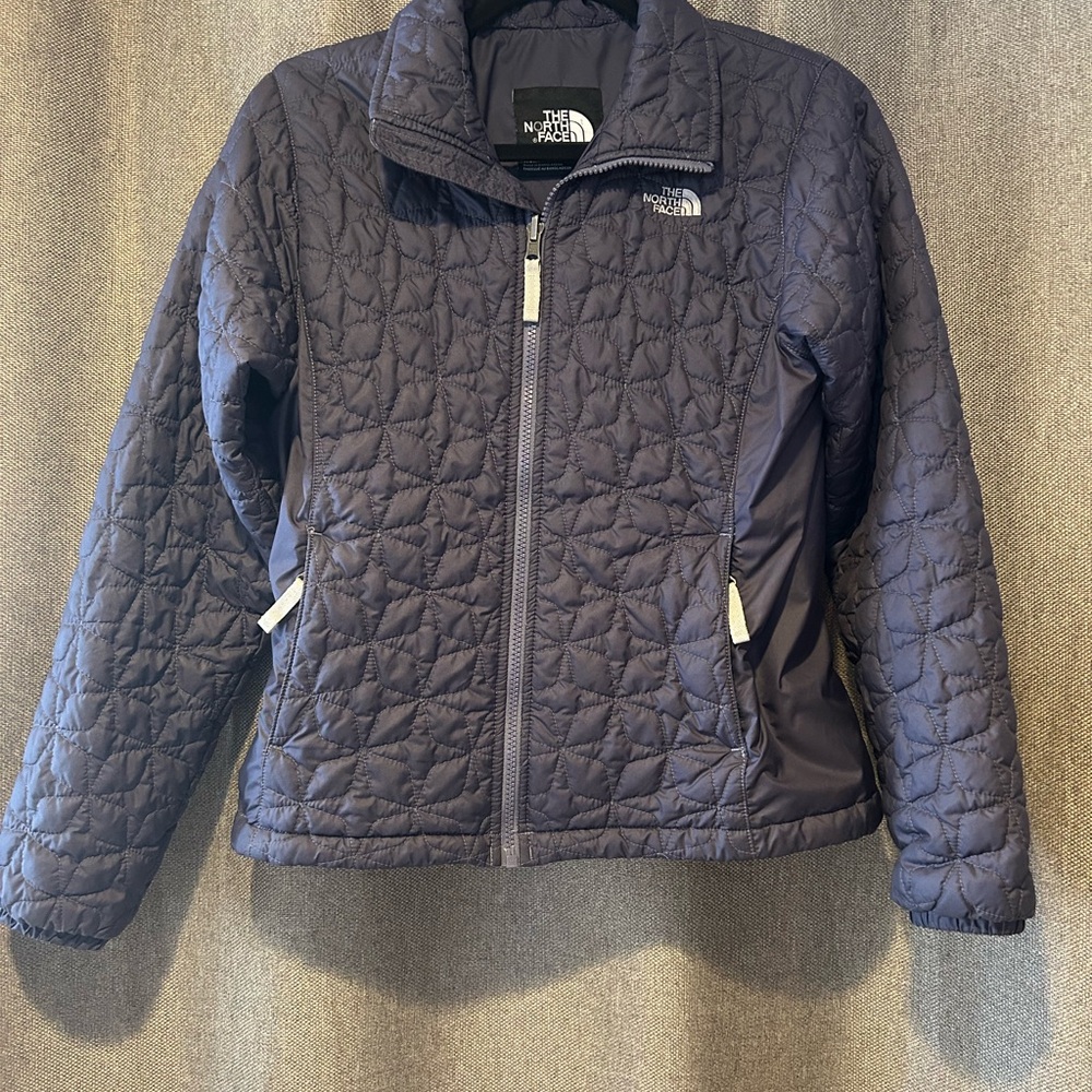 The North Face Jacket Stitched Puffer Women’s Small Navy Embroidered Logo